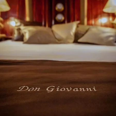 Caicco Don Giovanni 보트호텔 *